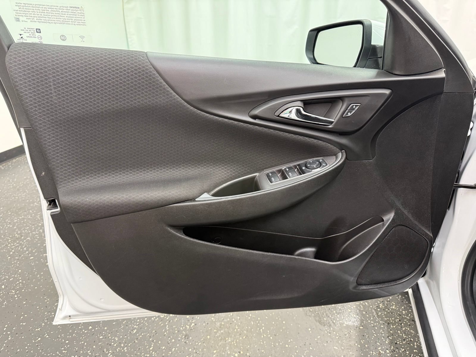 Used 2024 Chevrolet Malibu LT FWD image 9
