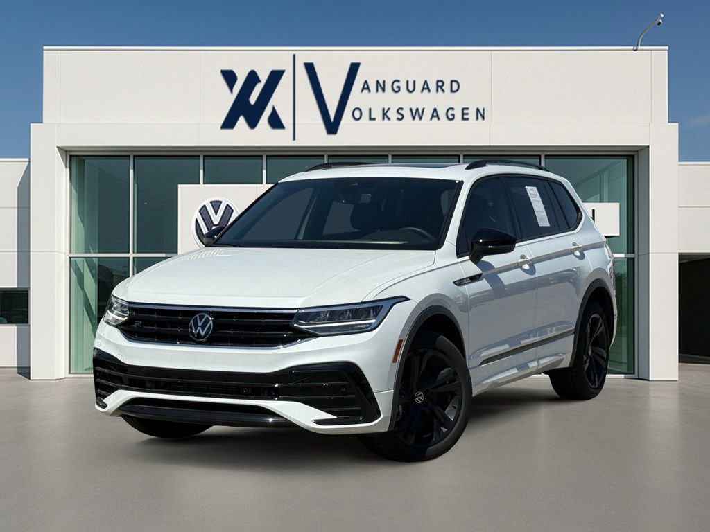 Used 2024 Volkswagen Tiguan SE R-Line image 1