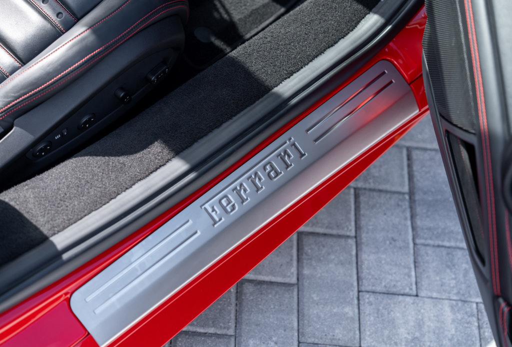 Used 2013 Ferrari 458 Spider RWD image 45