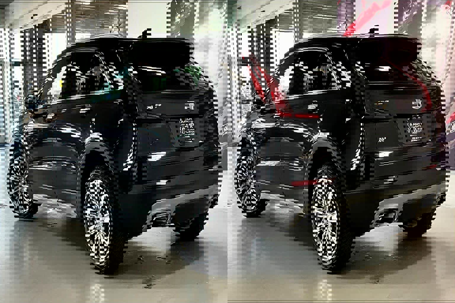 Used 2023 Cadillac XT4 Premium Luxury image 4