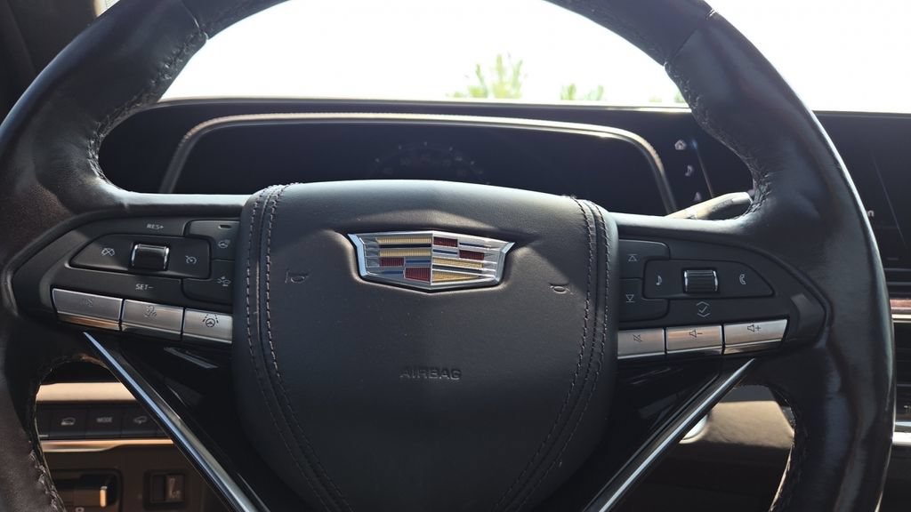 Used 2021 Cadillac Escalade Sport Platinum AWD/4WD image 16