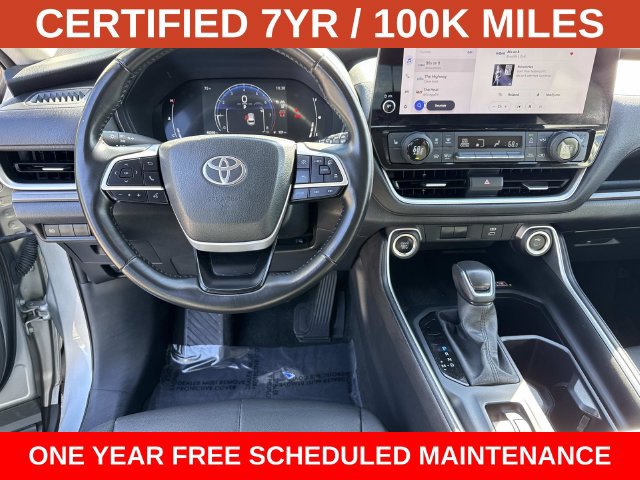 Used 2025 Toyota Grand Highlander FWD image 17