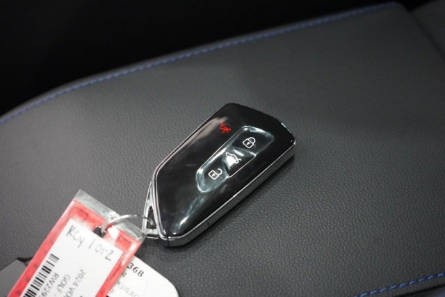 Used 2024 Volkswagen Golf R image 38