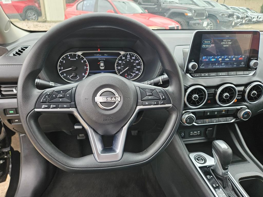 Used 2025 Nissan Sentra SV FWD image 17