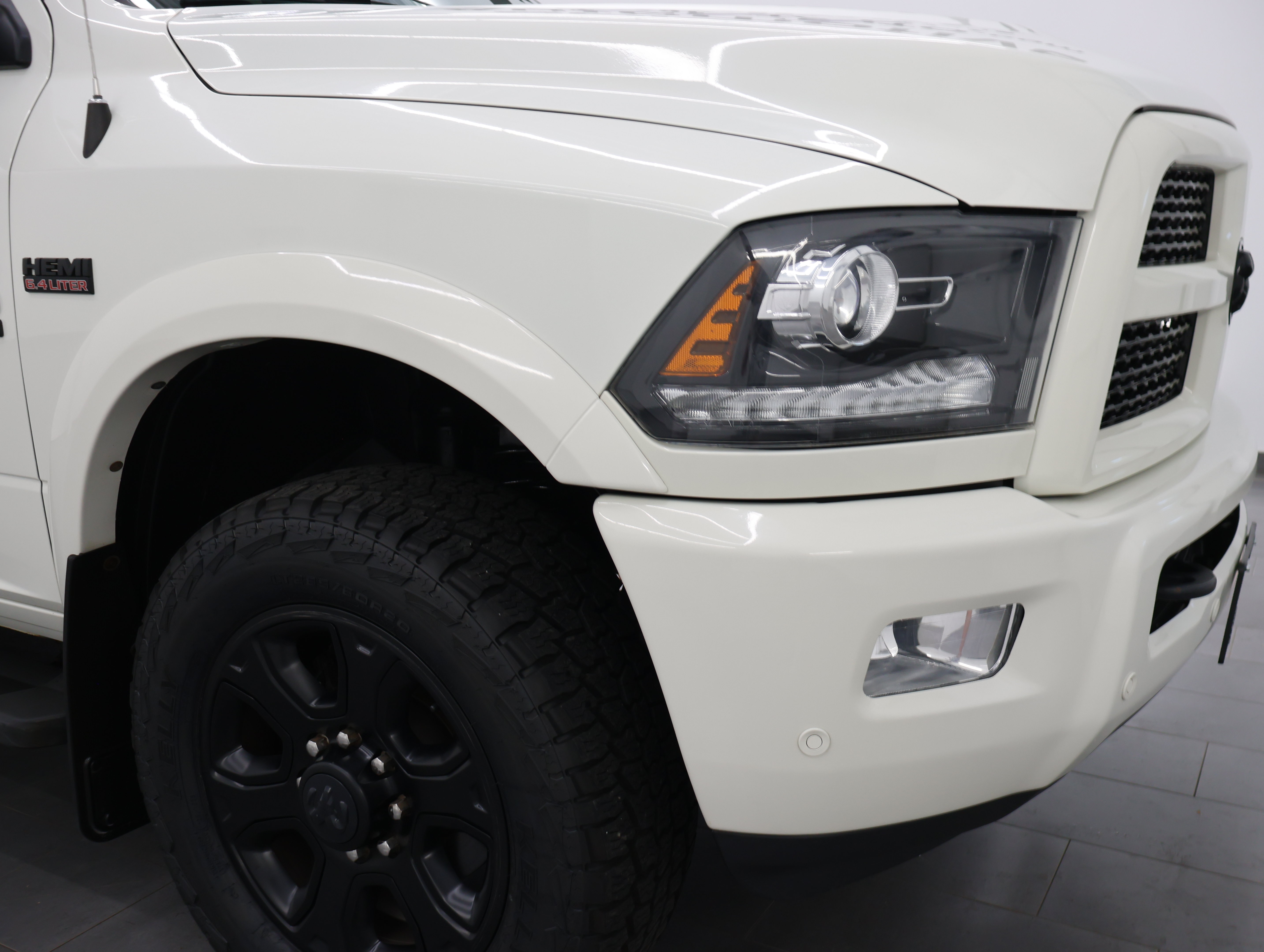 Used 2017 RAM 2500 Laramie w/ Sport Appearance Group AWD/4WD image 23