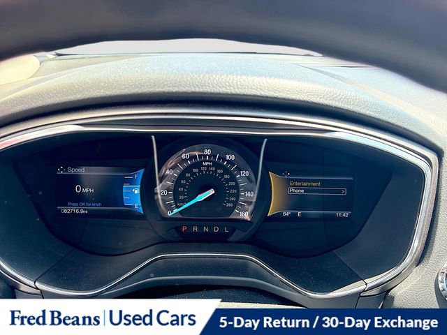 Used 2017 Ford Fusion SE w/ Fusion SE Technology Package FWD image 11
