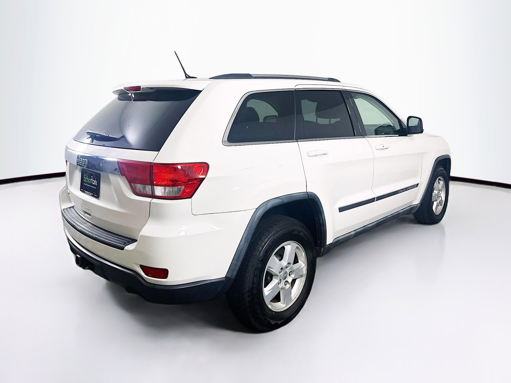 Used 2011 Jeep Grand Cherokee Laredo w/ Trailer Tow Group image 9