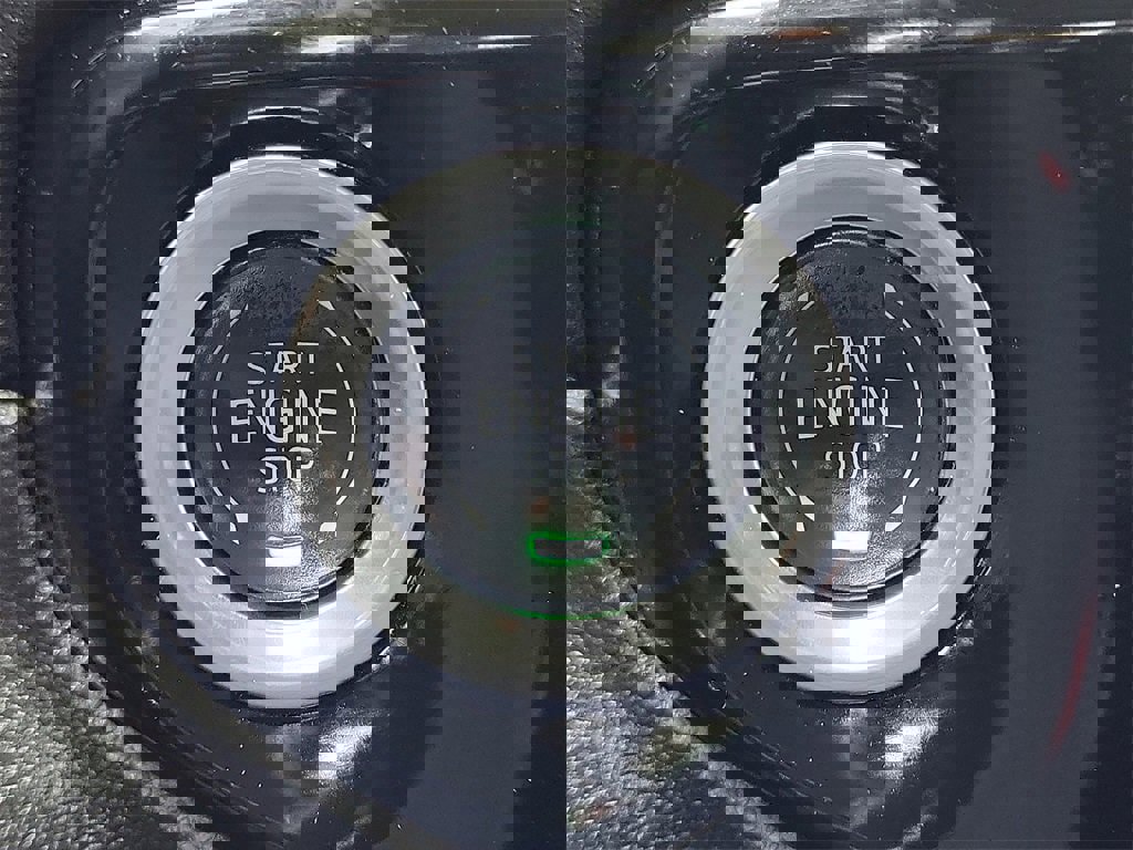 Certified 2025 Chevrolet Silverado 1500 LT image 27