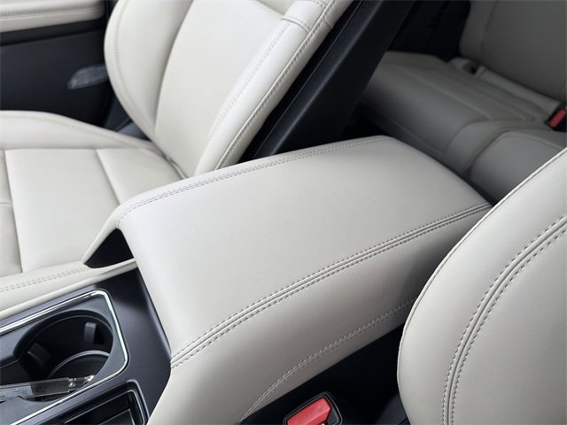 New 2026 Lincoln Corsair Premiere image 21