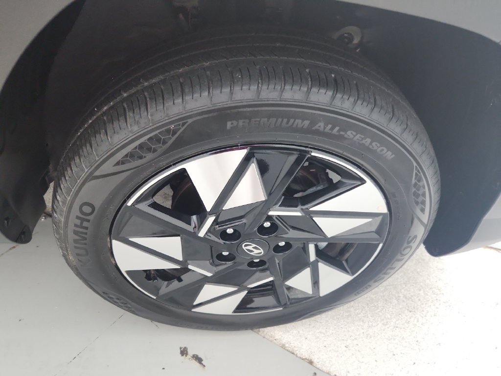 Used 2025 Hyundai Kona SEL AWD/4WD image 33