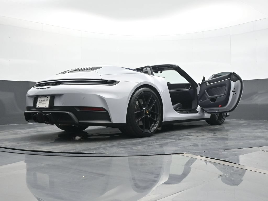 Certified 2026 Porsche 911 Carrera GTS RWD image 23