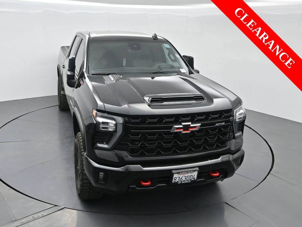 Used 2025 Chevrolet Silverado 2500 ZR2 w/ Technology Package image 52