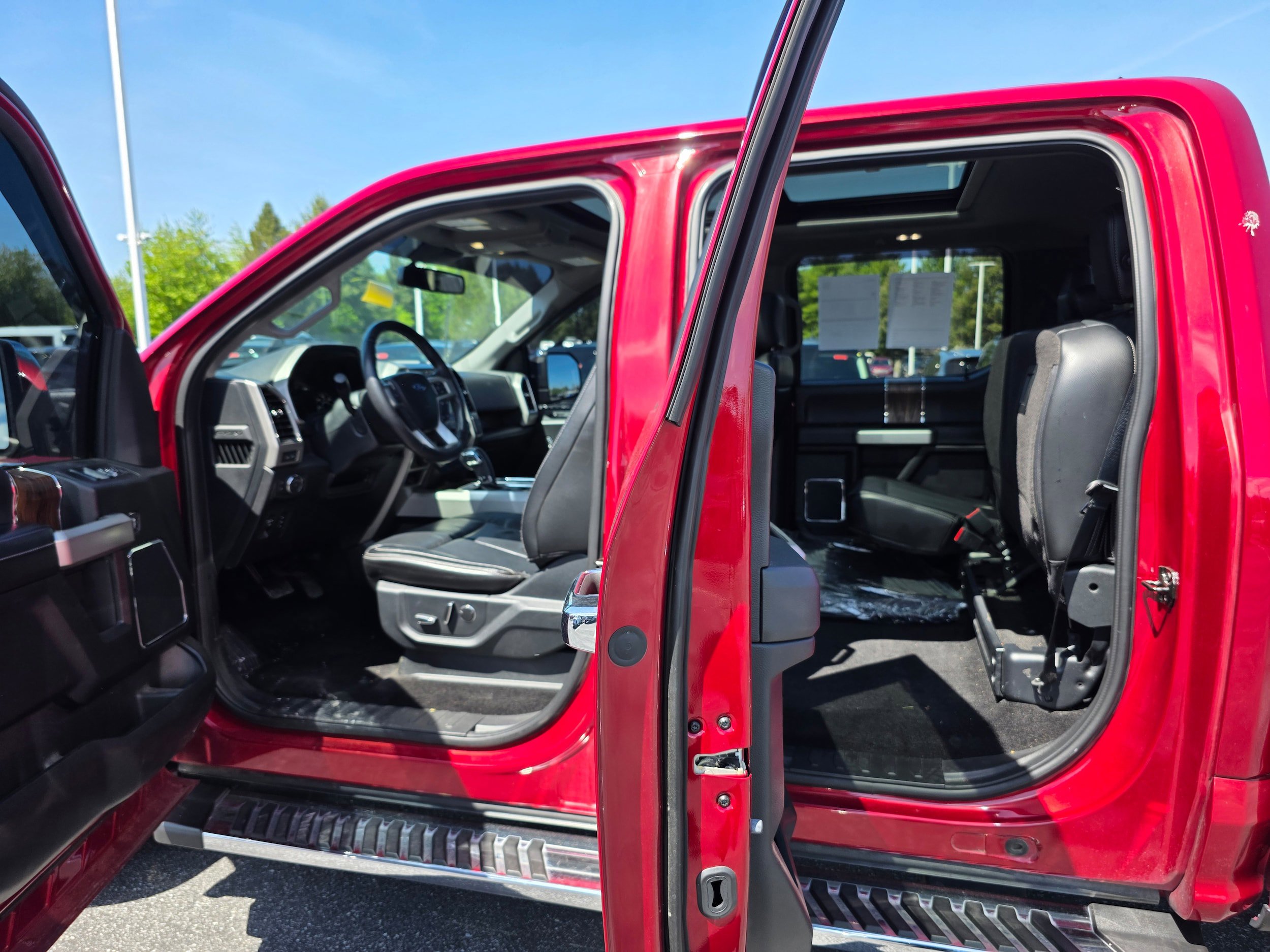 Certified 2018 Ford F150 Lariat w/ Equipment Group 502A Luxury AWD/4WD image 7