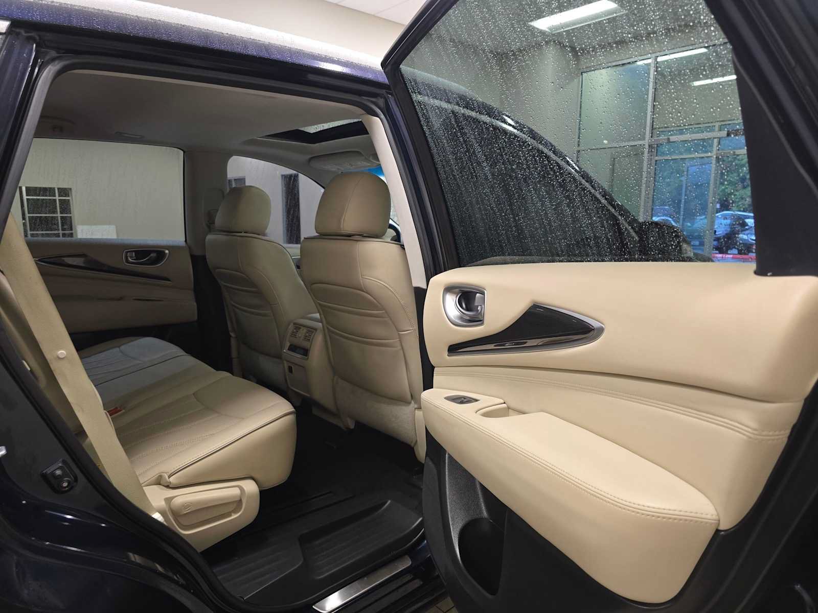 Used 2016 INFINITI QX60 Luxe w/ Premium Plus Package AWD/4WD image 28