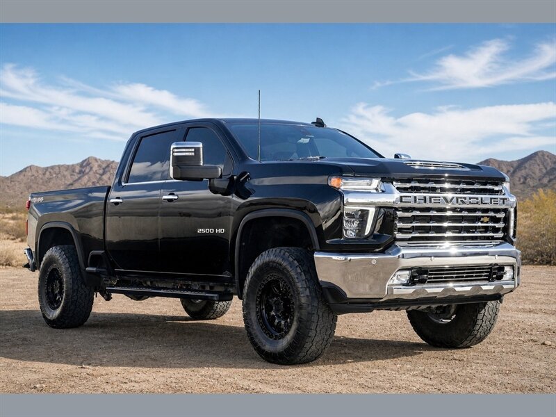 Used 2021 Chevrolet Silverado 2500 LTZ AWD/4WD image 3
