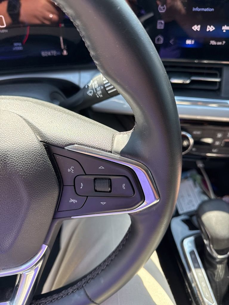 Used 2024 Chevrolet Trax LT w/ Driver Confidence Package image 18