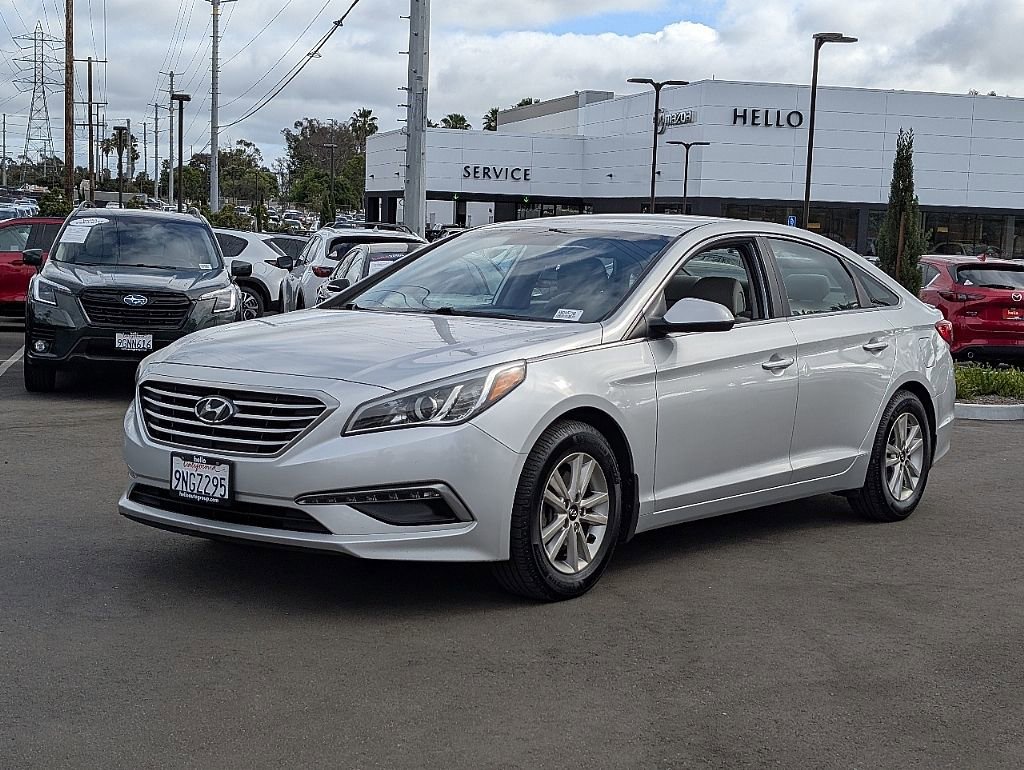 Used 2015 Hyundai Sonata SE w/ Option Group 09 FWD image 7