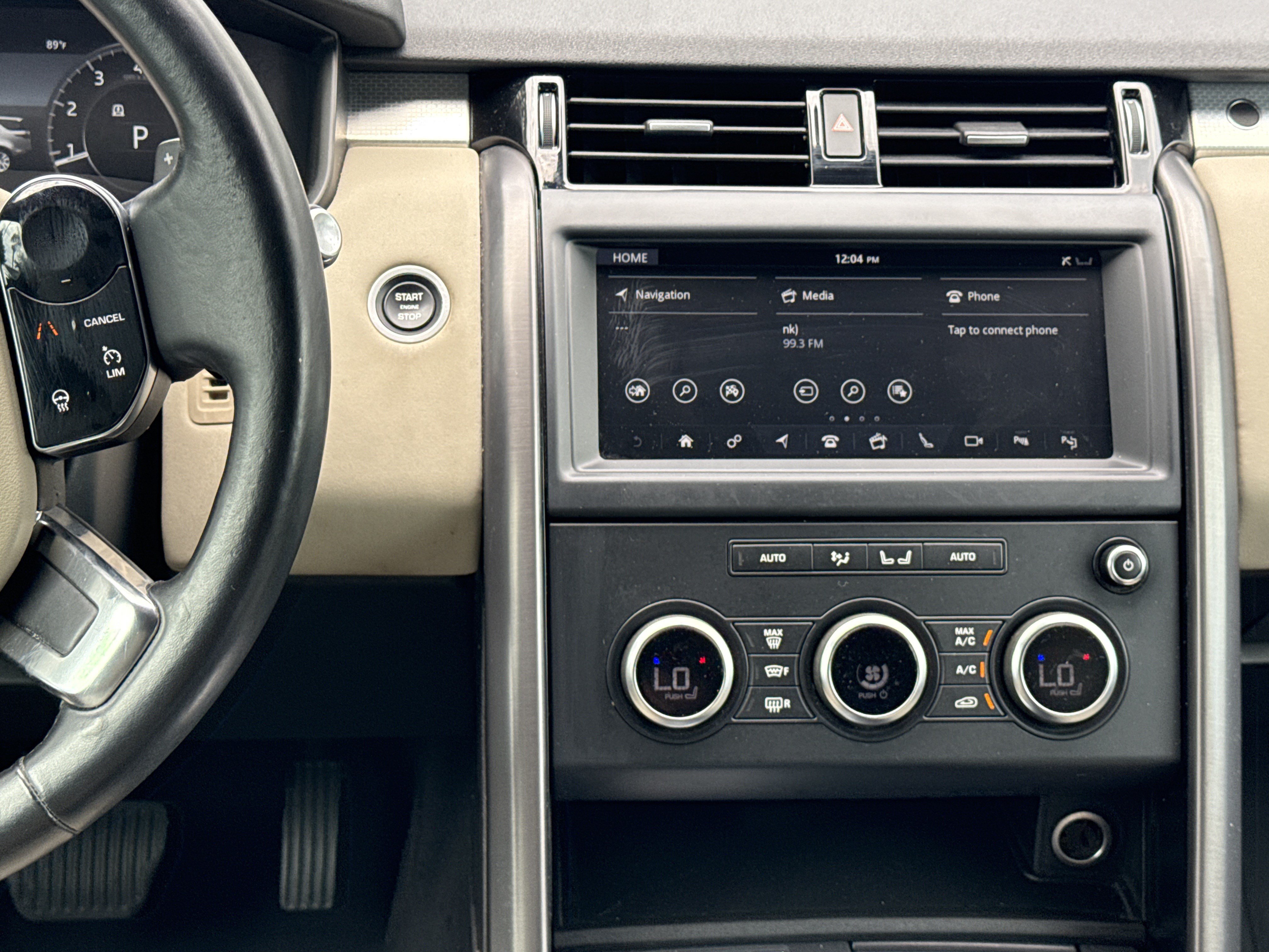Used 2020 Land Rover Discovery Landmark AWD/4WD image 29