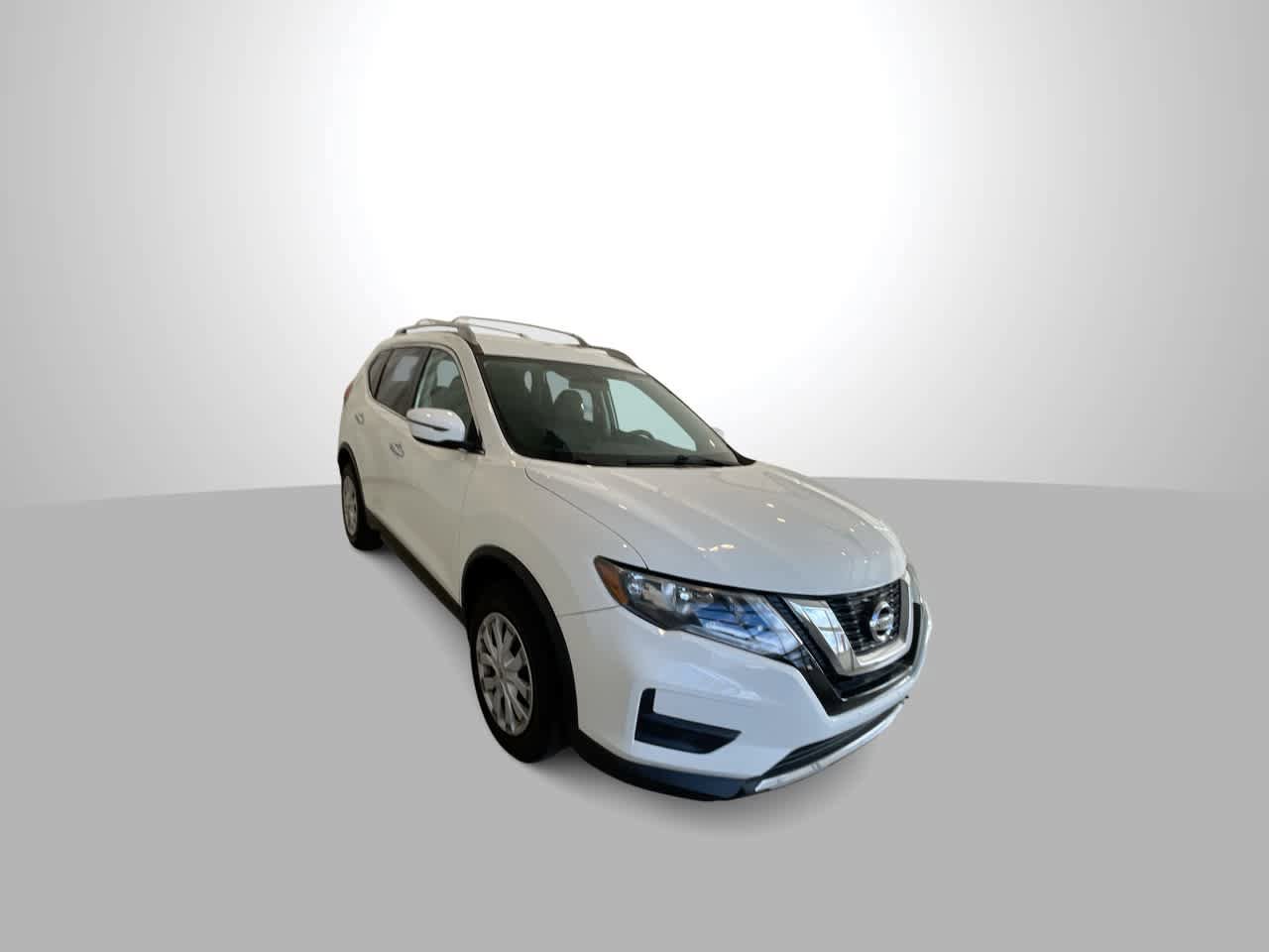 Used 2017 Nissan Rogue S w/ S Appearance Package AWD/4WD image 2