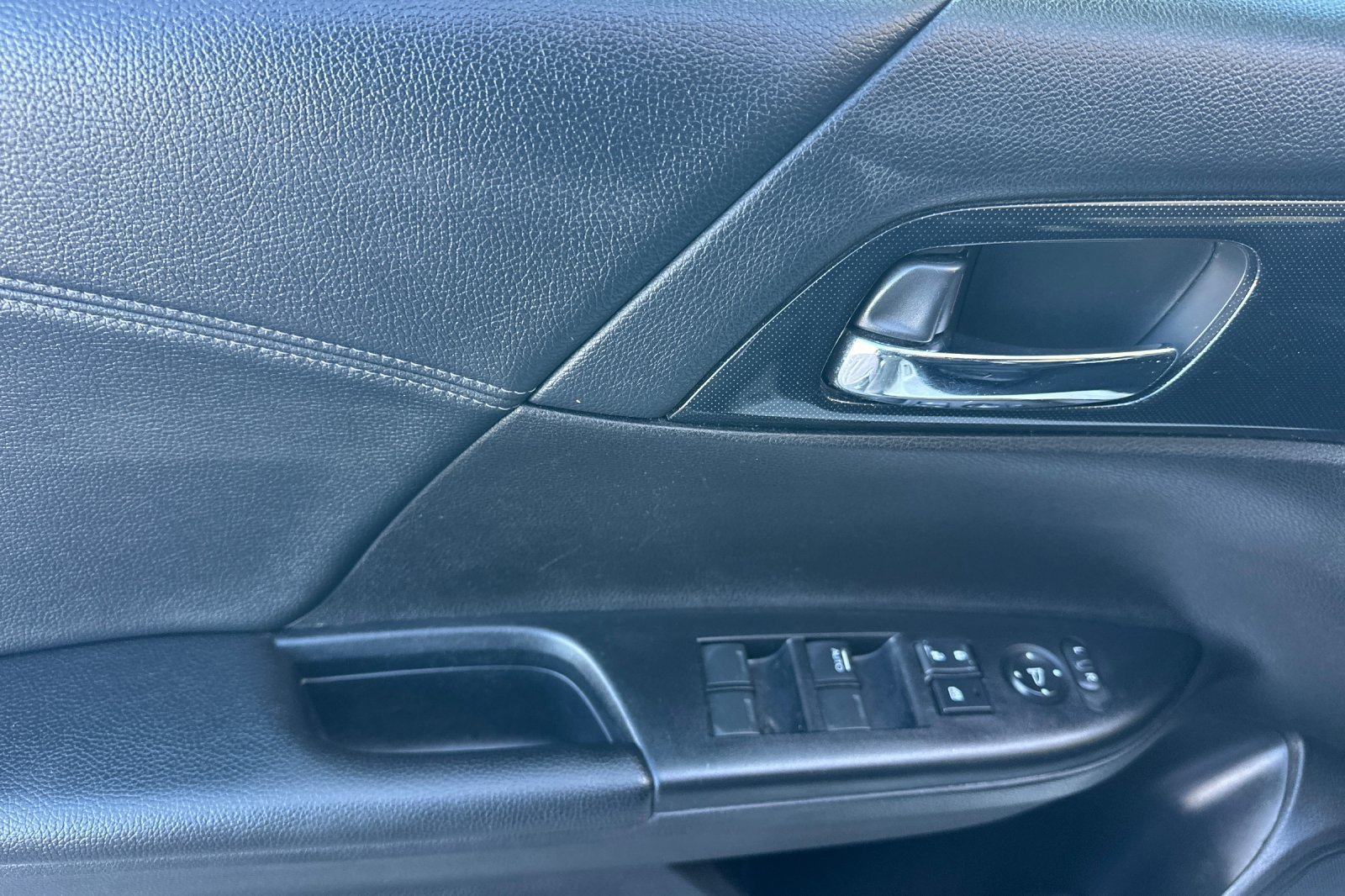 Used 2013 Honda Accord Sport image 11