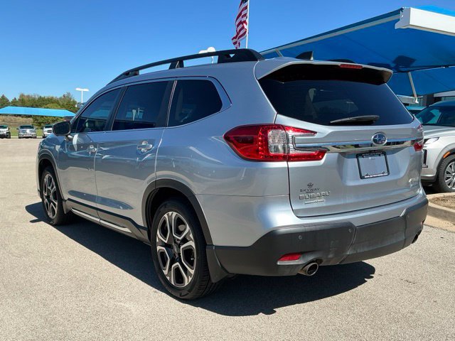Used 2023 Subaru Ascent Limited w/ Technology Package AWD/4WD image 4