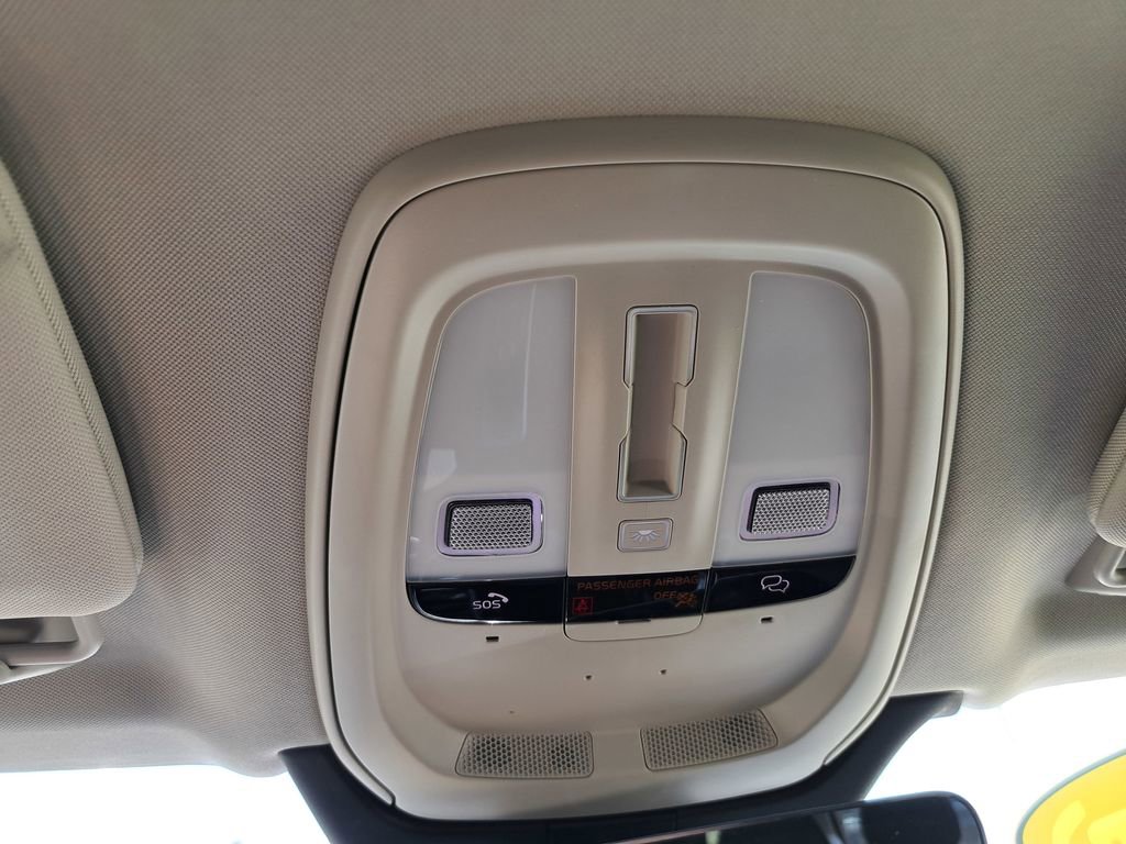 Used 2024 Volvo XC90 T8 Plus w/ Protection Package Premier image 16