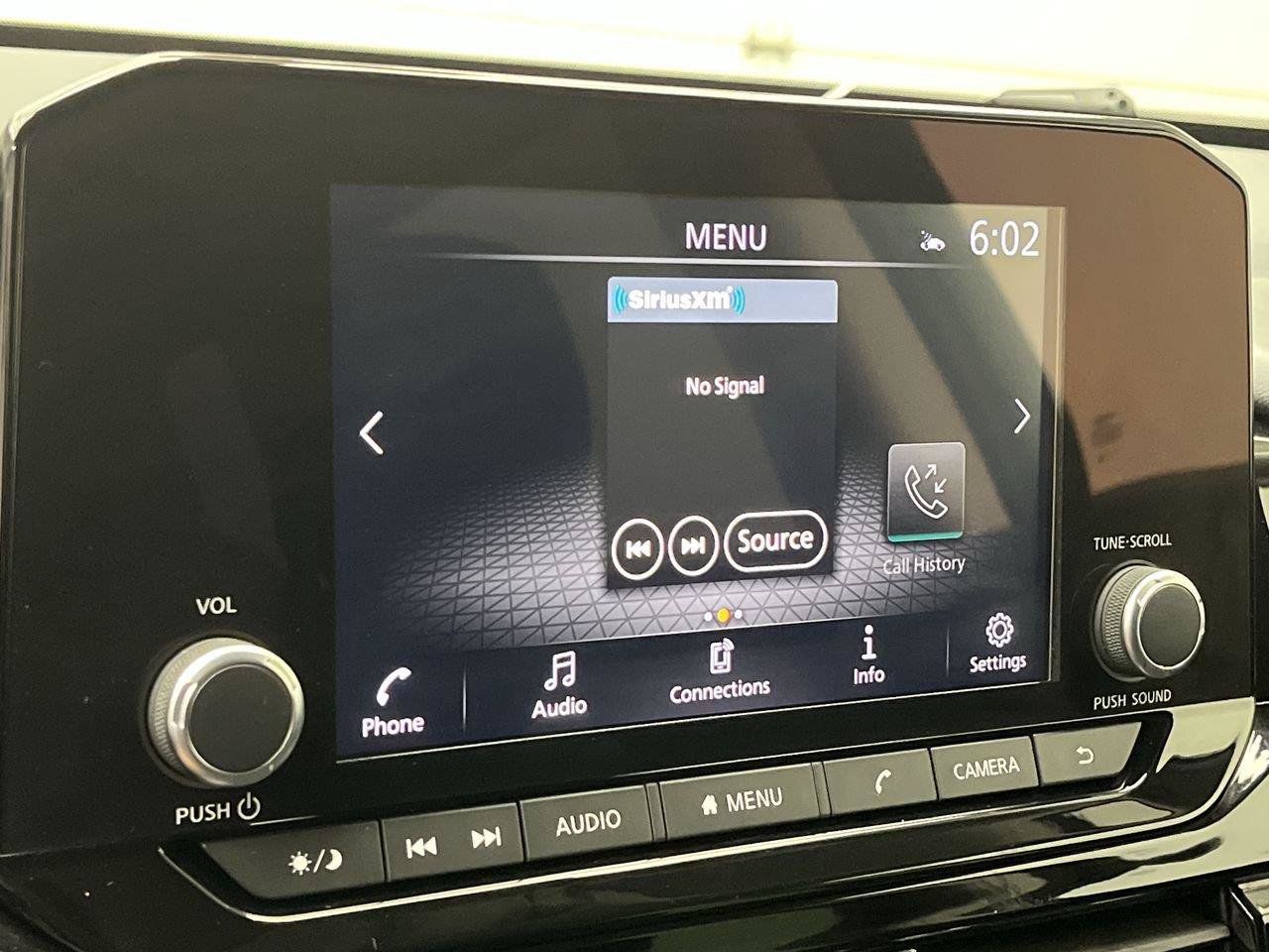 Used 2024 Nissan Pathfinder SV AWD/4WD image 19