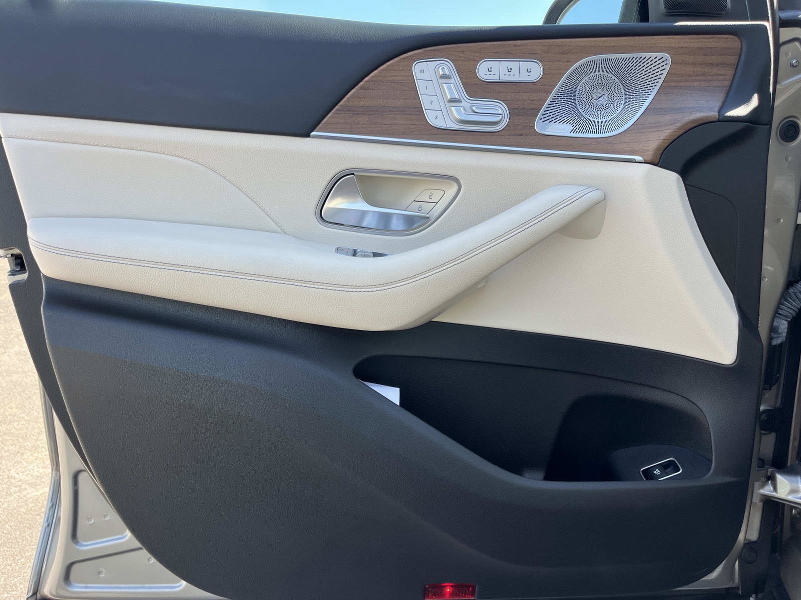 Certified 2022 Mercedes-Benz GLS 450 4MATIC image 32