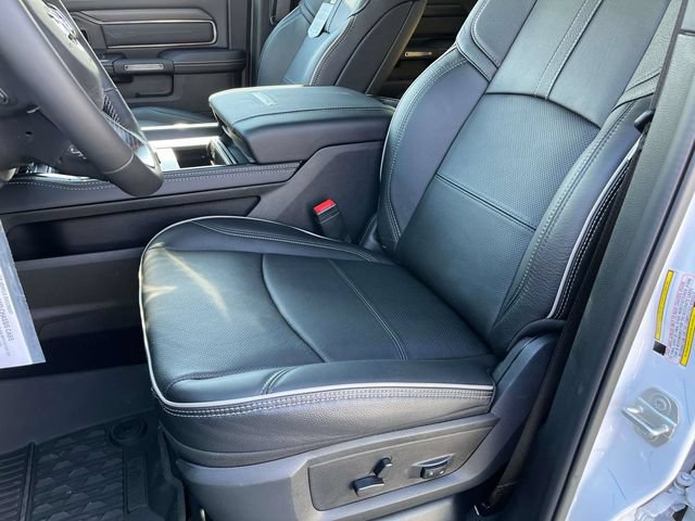 Used 2024 RAM 3500 Limited AWD/4WD image 30