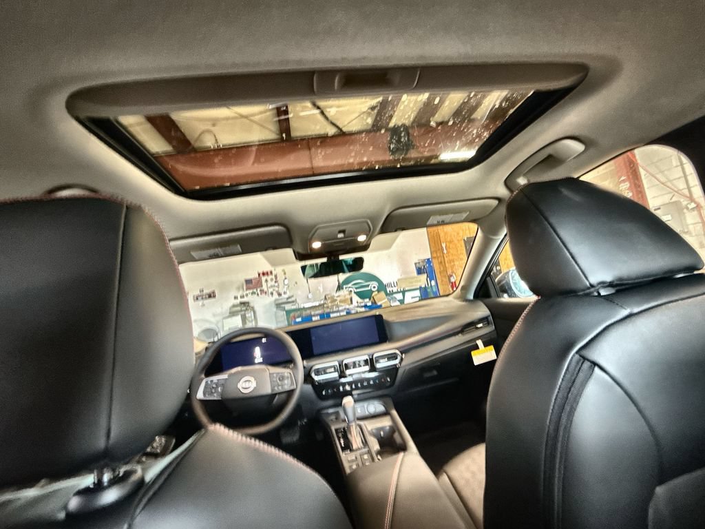 New 2026 Nissan Sentra SR w/ SR Premium Package FWD image 16
