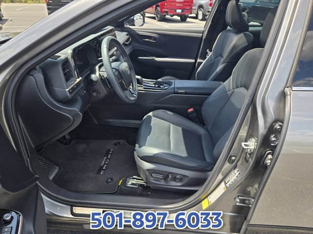 Used 2025 Toyota Crown Platinum AWD/4WD image 10