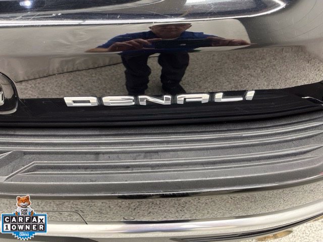 Used 2023 GMC Yukon XL Denali AWD/4WD image 14