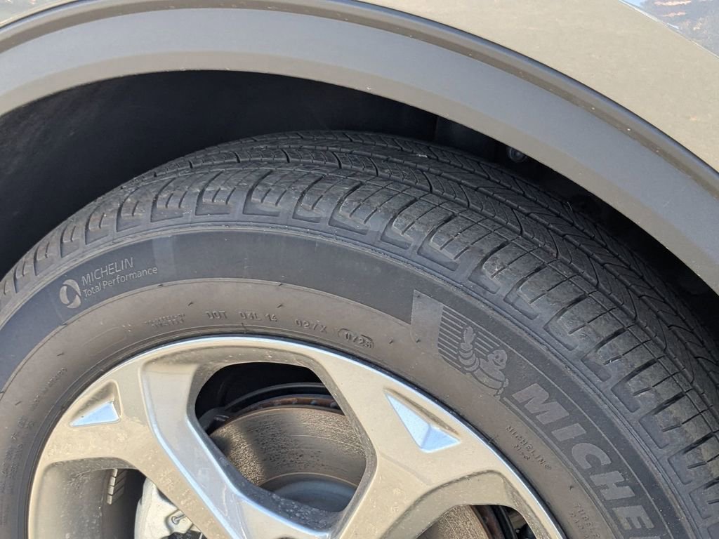 Used 2025 Ford Escape ST-Line image 30