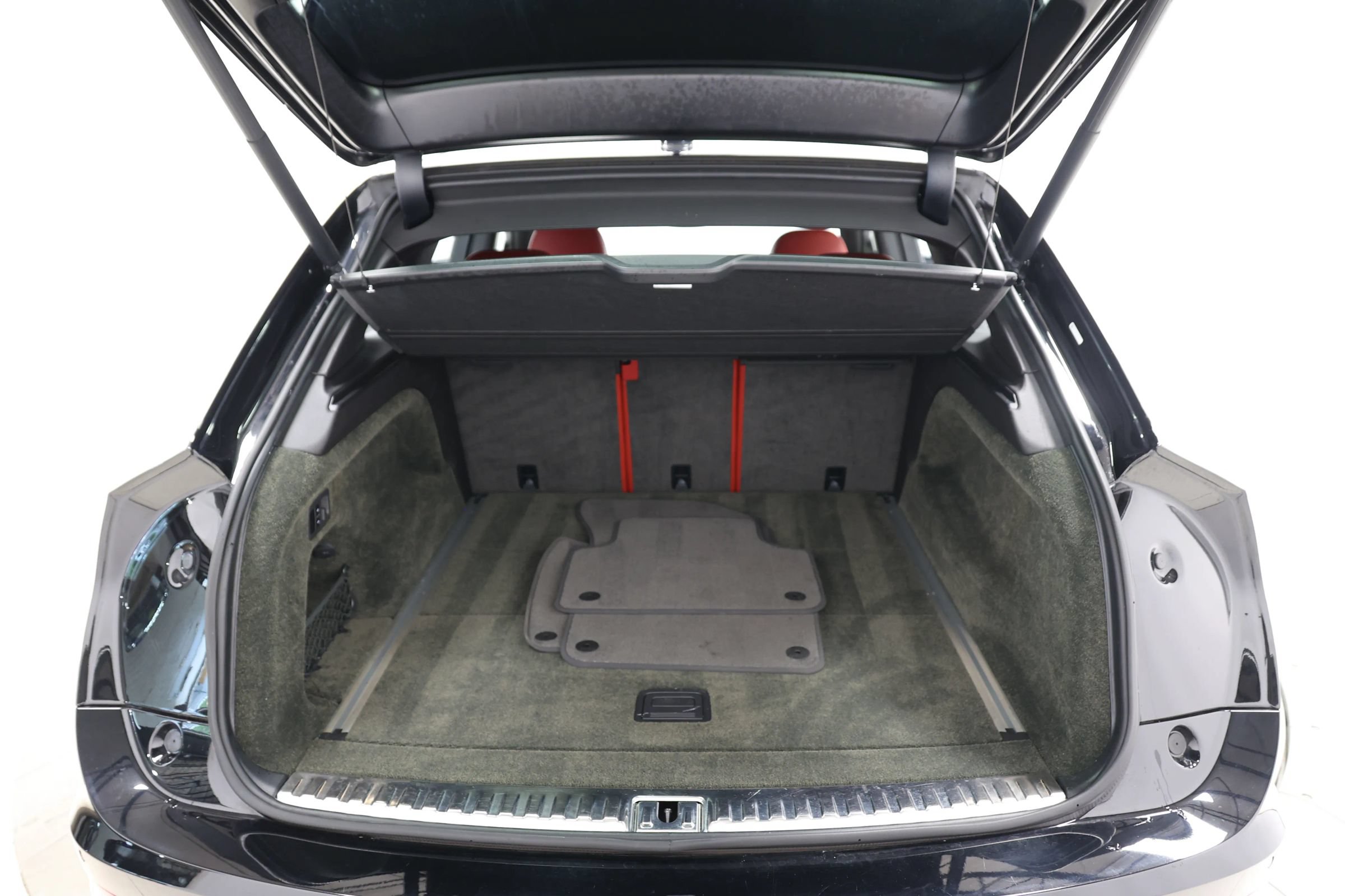 Used 2022 Bentley Bentayga AWD/4WD image 74