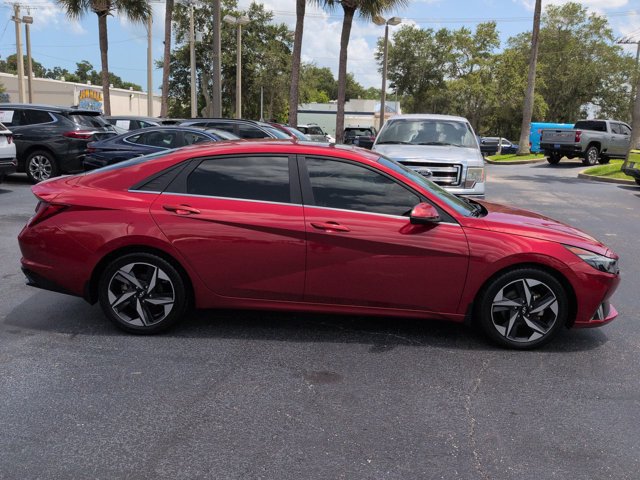 Used 2021 Hyundai Elantra Limited w/ Cargo Package FWD image 3