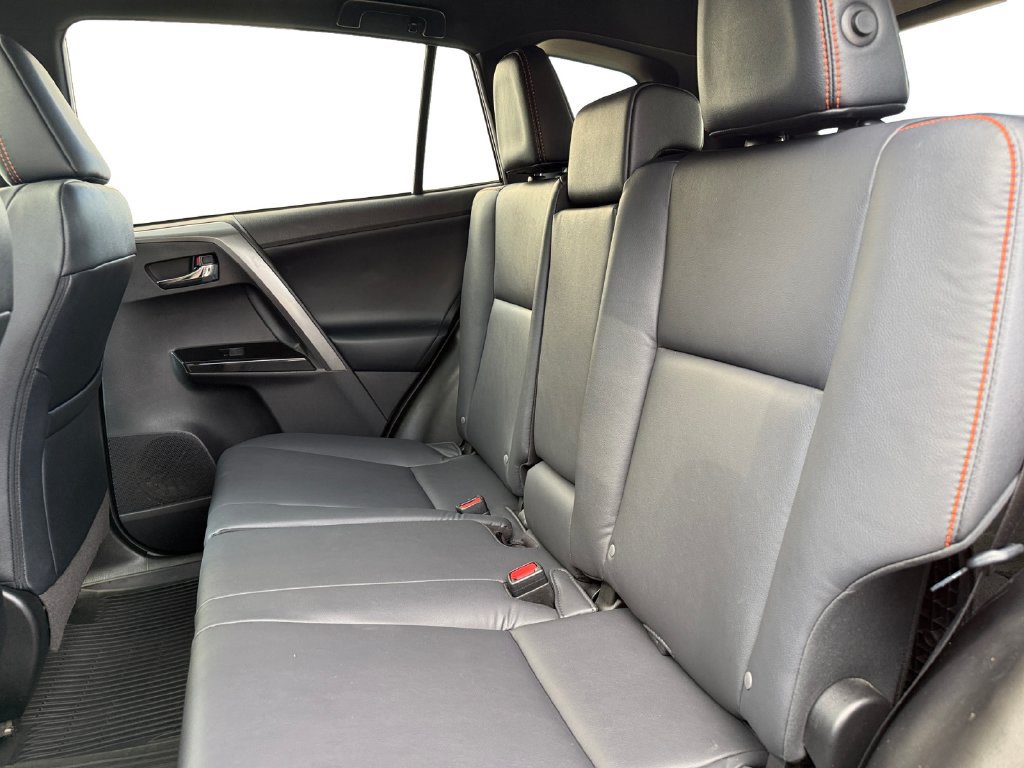 Used 2018 Toyota RAV4 SE w/ Power Extra Value Package AWD/4WD image 27