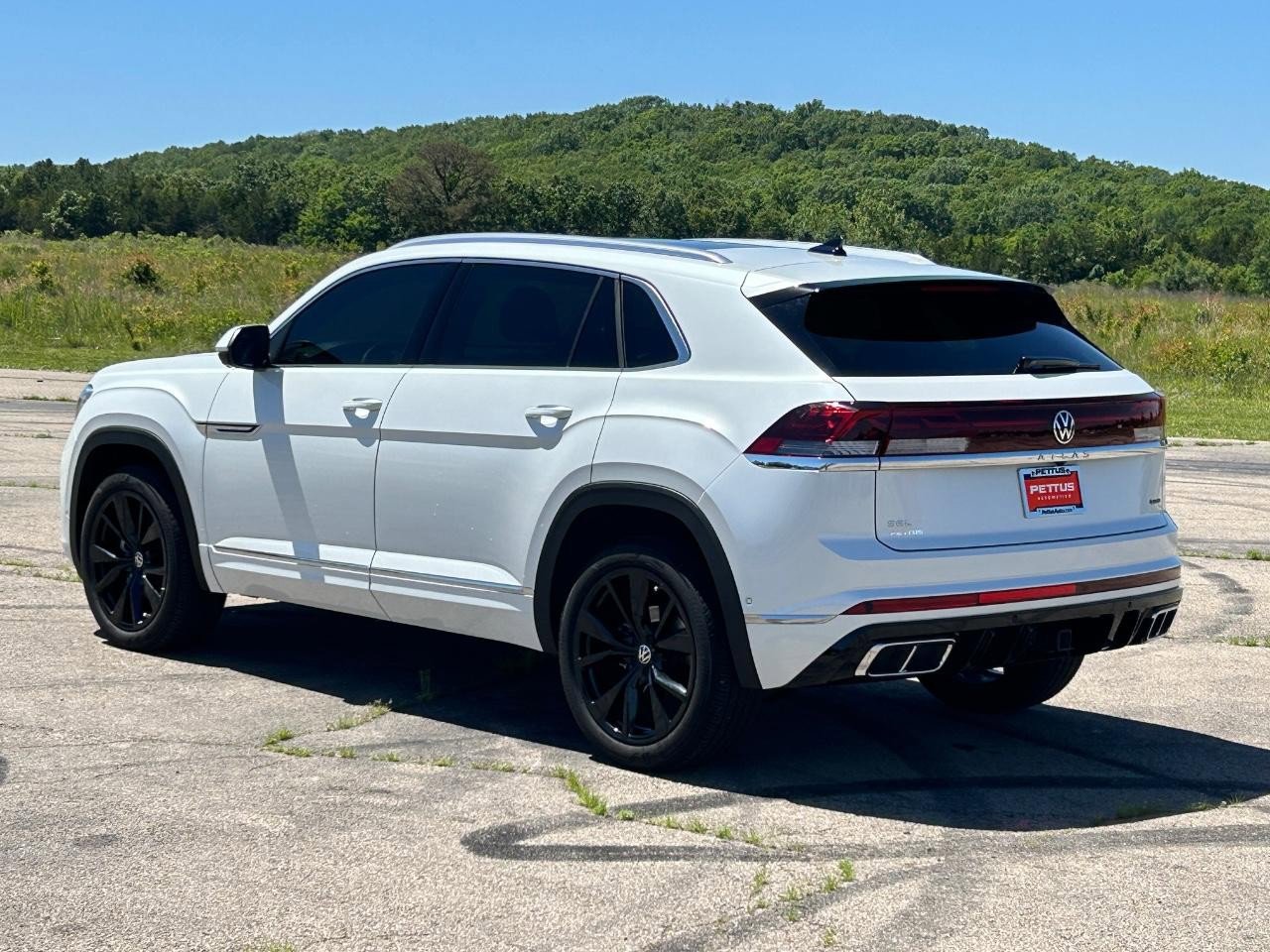 Used 2024 Volkswagen Atlas Cross Sport SEL Premium R-Line AWD/4WD image 5