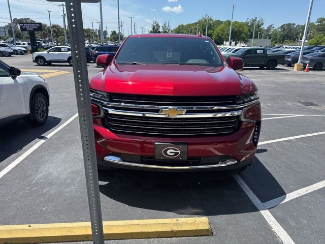 Used 2024 Chevrolet Suburban LT w/ LT Signature Plus Package AWD/4WD image 11