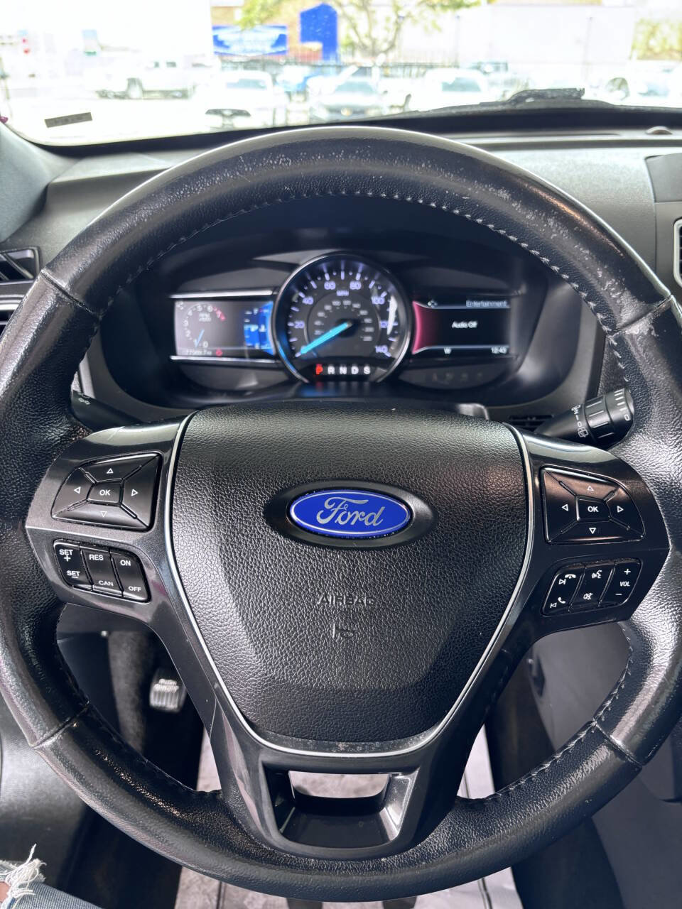 Used 2018 Ford Explorer Limited image 8