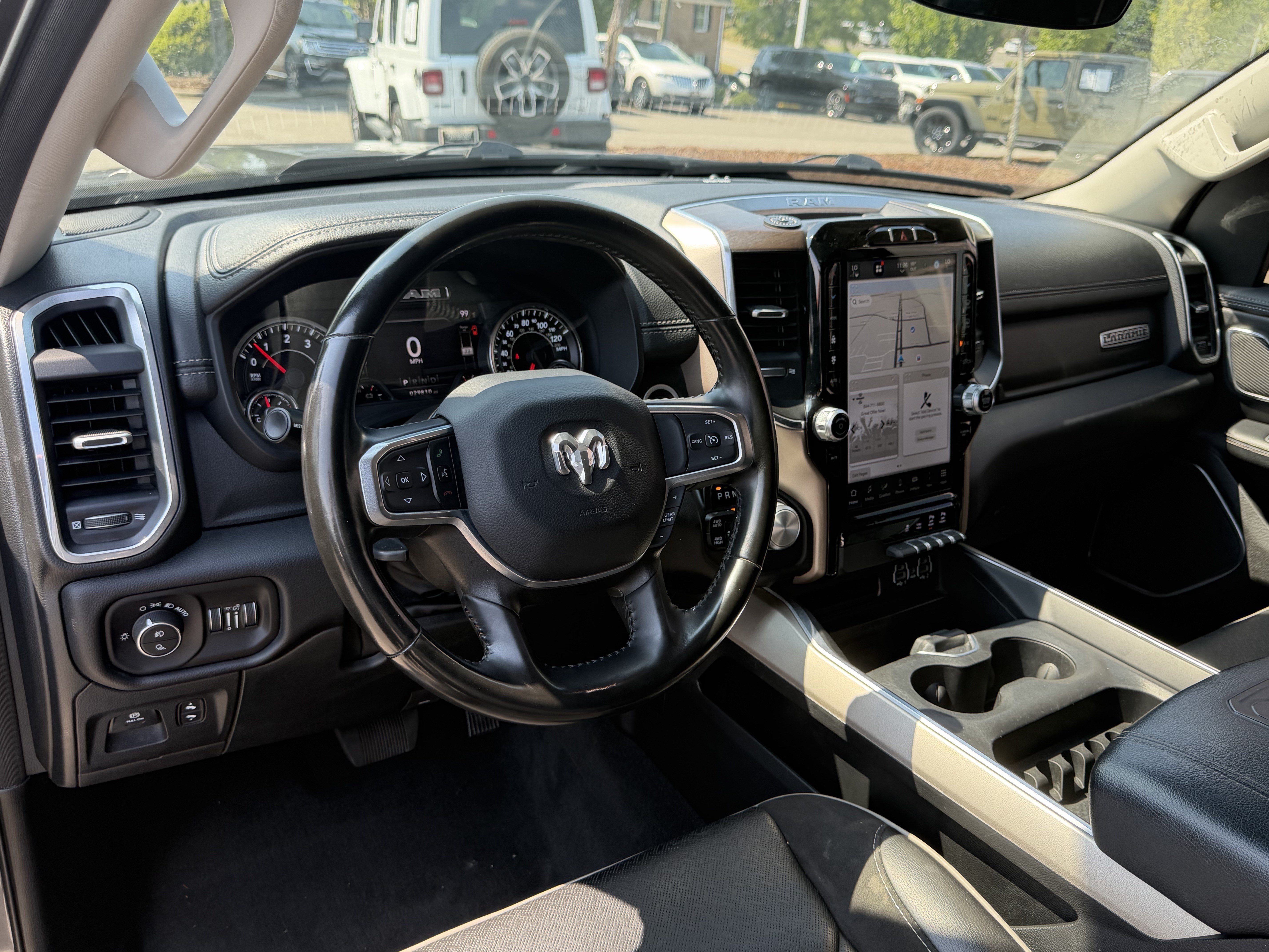 Used 2022 RAM 1500 Laramie AWD/4WD image 11