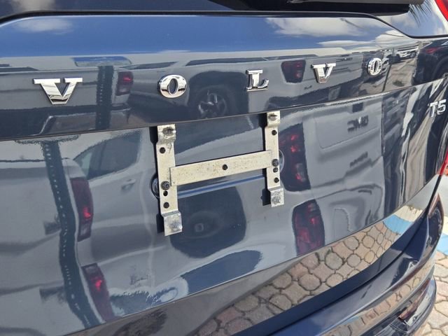 Used 2020 Volvo XC90 T5 Momentum w/ Protection Package Premier FWD image 8