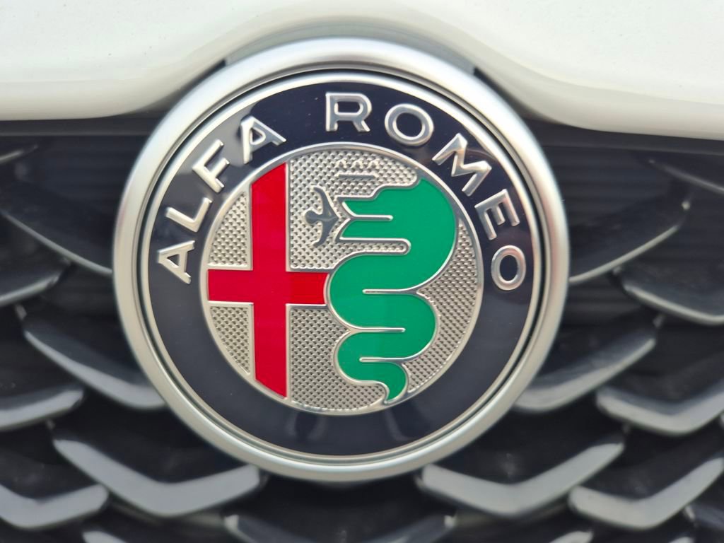 New 2025 Alfa Romeo Giulia w/ Driving Assist Package image 10