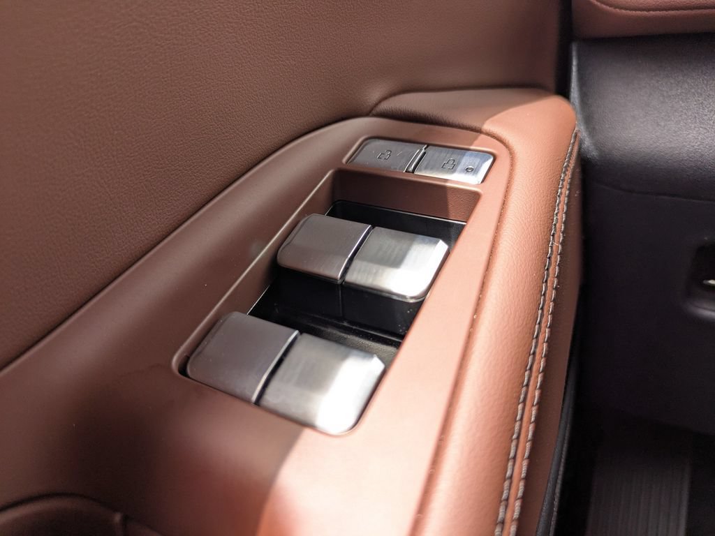 Used 2025 Lincoln Navigator Reserve AWD/4WD image 33