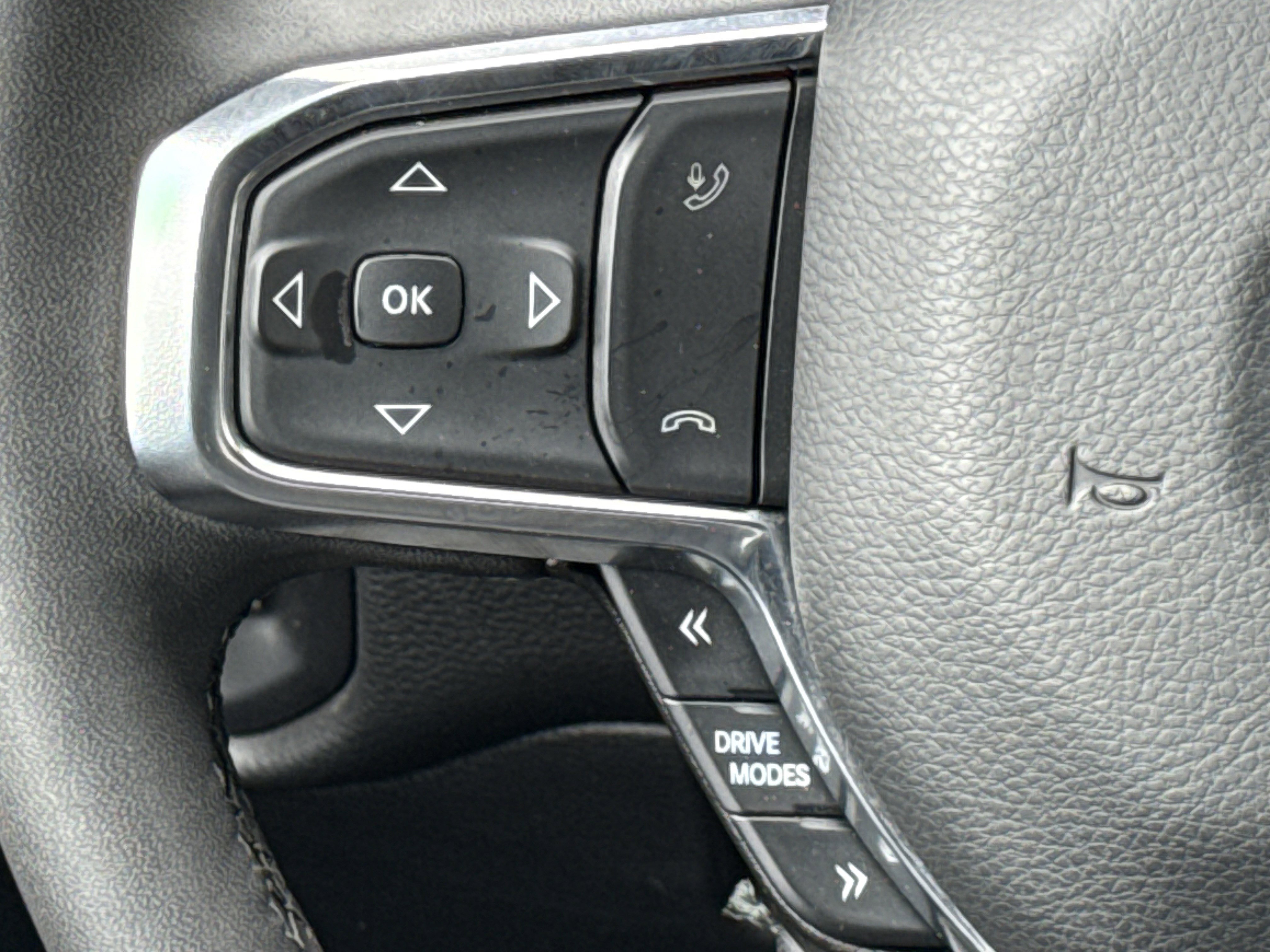 Used 2025 RAM 1500 Laramie w/ Sport Appearance Package AWD/4WD image 28