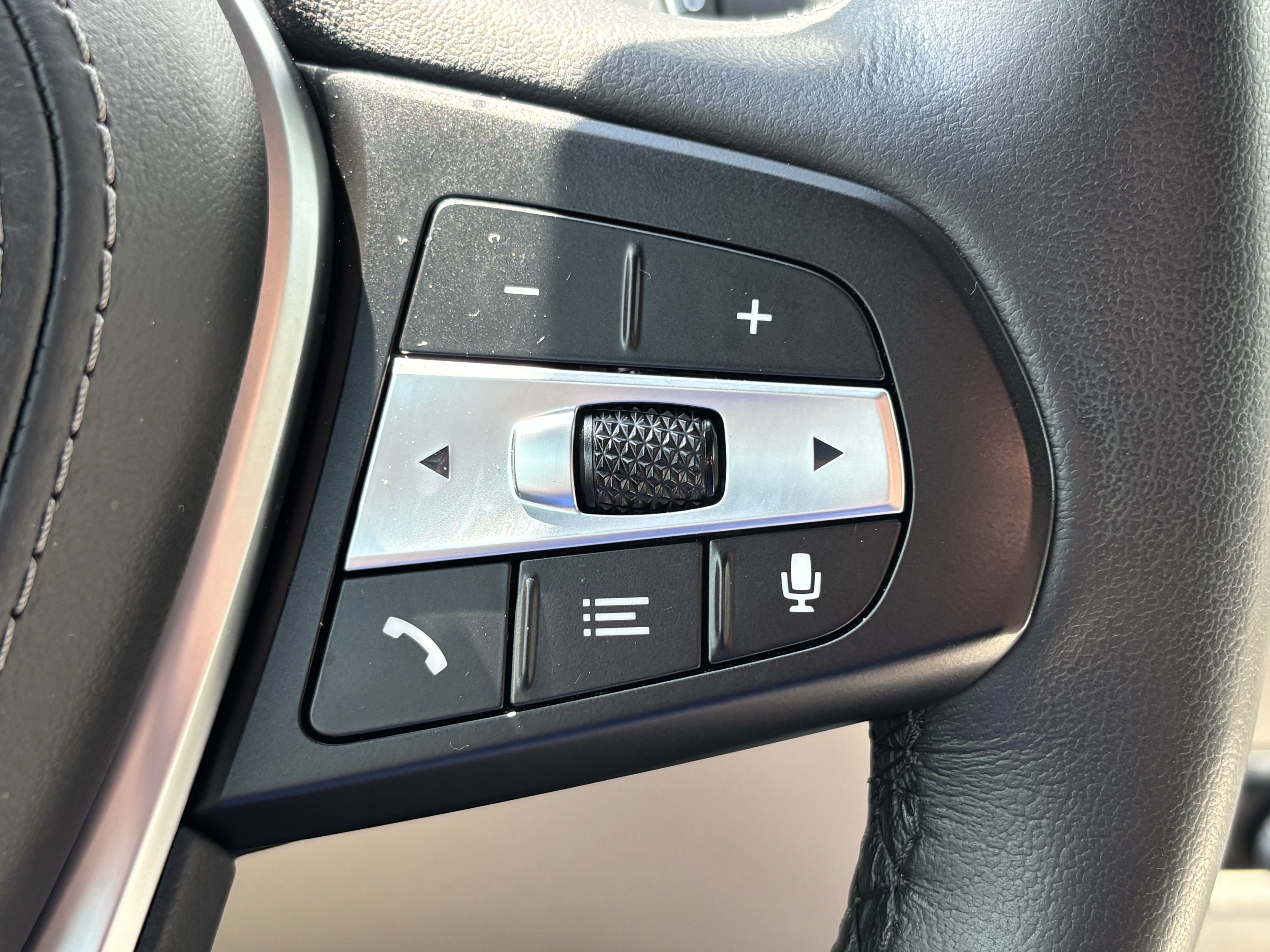 Used 2020 BMW X5 sDrive40i w/ Premium Package RWD image 20