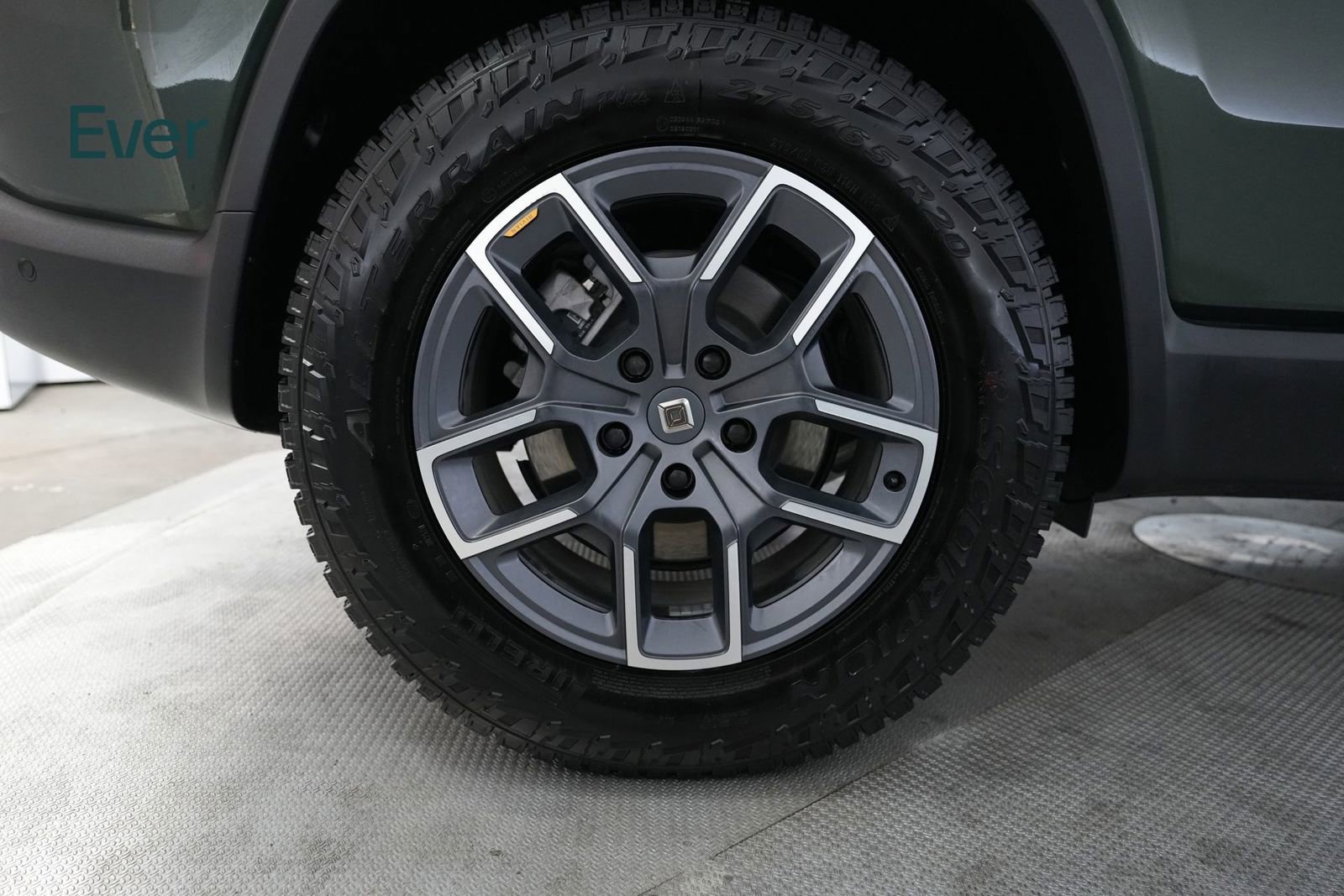 Used 2025 Rivian R1S Adventure image 22