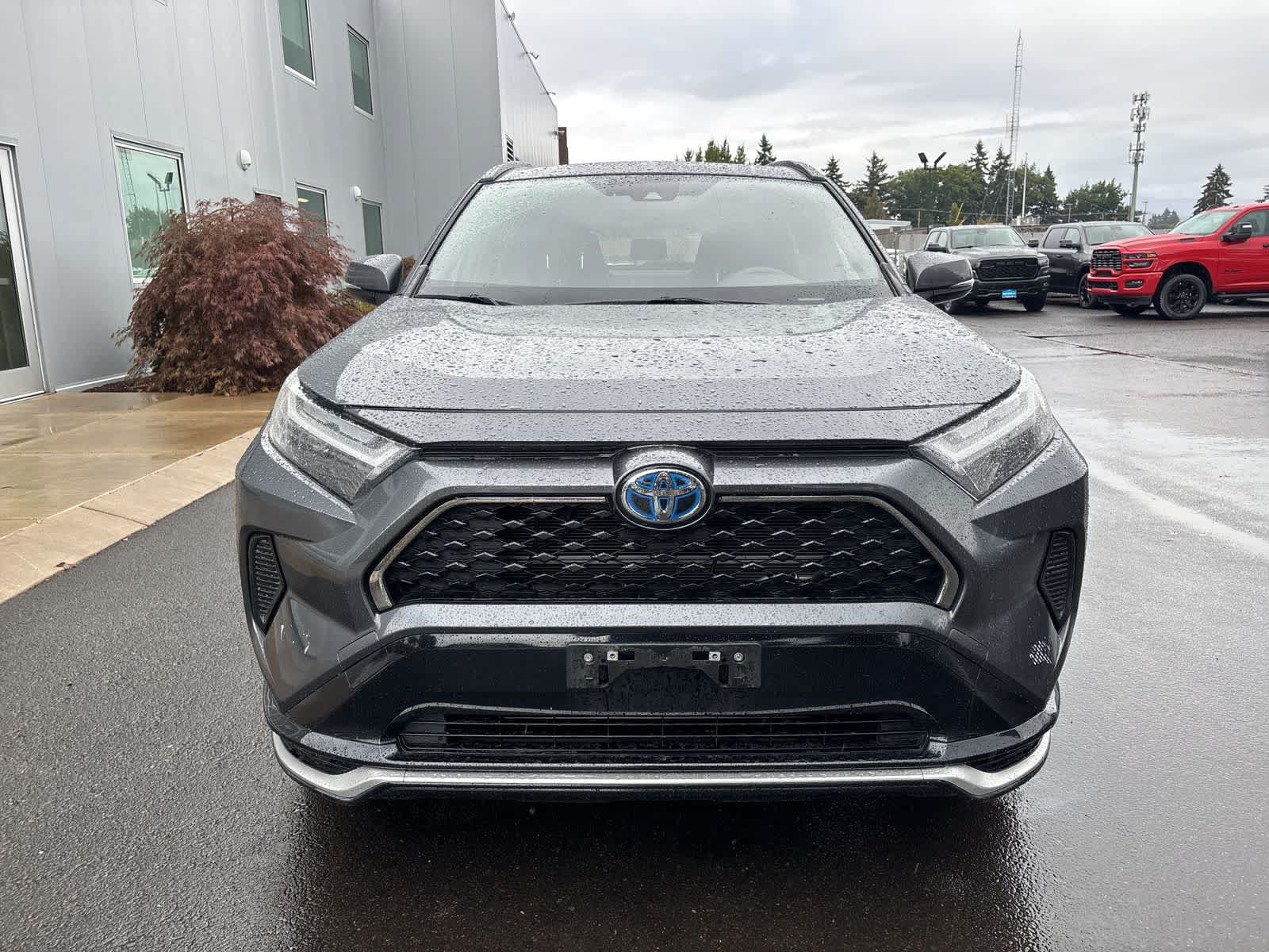 Used 2023 Toyota RAV4 SE w/ Weather & Moonroof Package AWD/4WD image 6