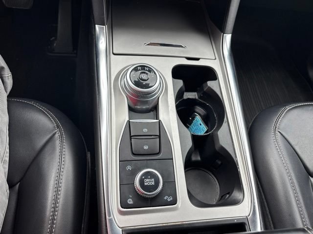 Used 2021 Ford Explorer XLT w/ Equipment Group 202A AWD/4WD image 13