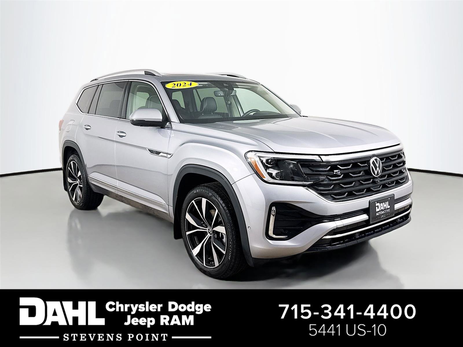 Used 2024 Volkswagen Atlas SEL Premium R-Line image 1