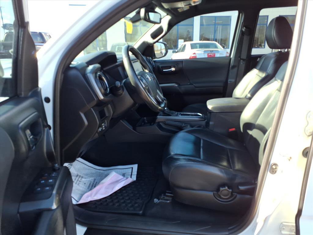 Used 2019 Toyota Tacoma SR5 image 13